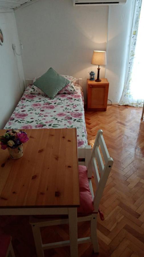 Anna Apartment *